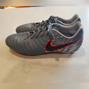 Men's Gray Nike Soccer Cleats Size 10.5